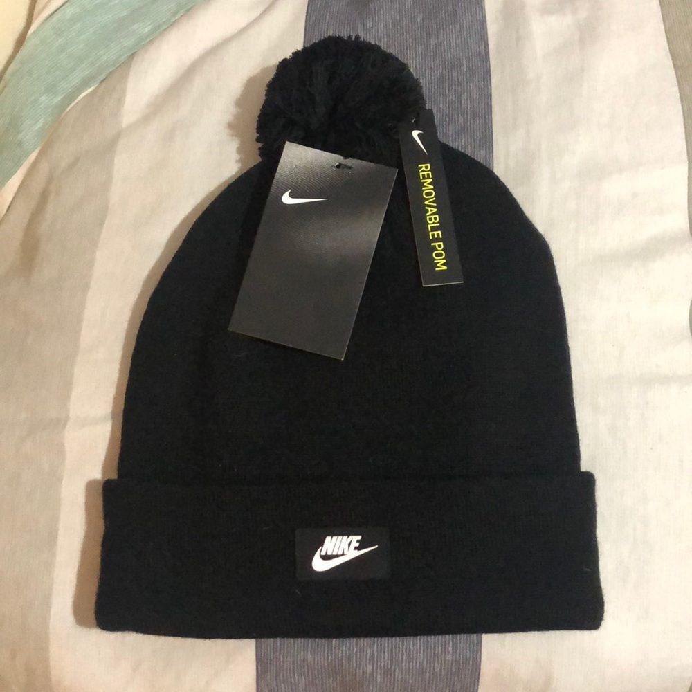 Nike Removable Pom Beanie